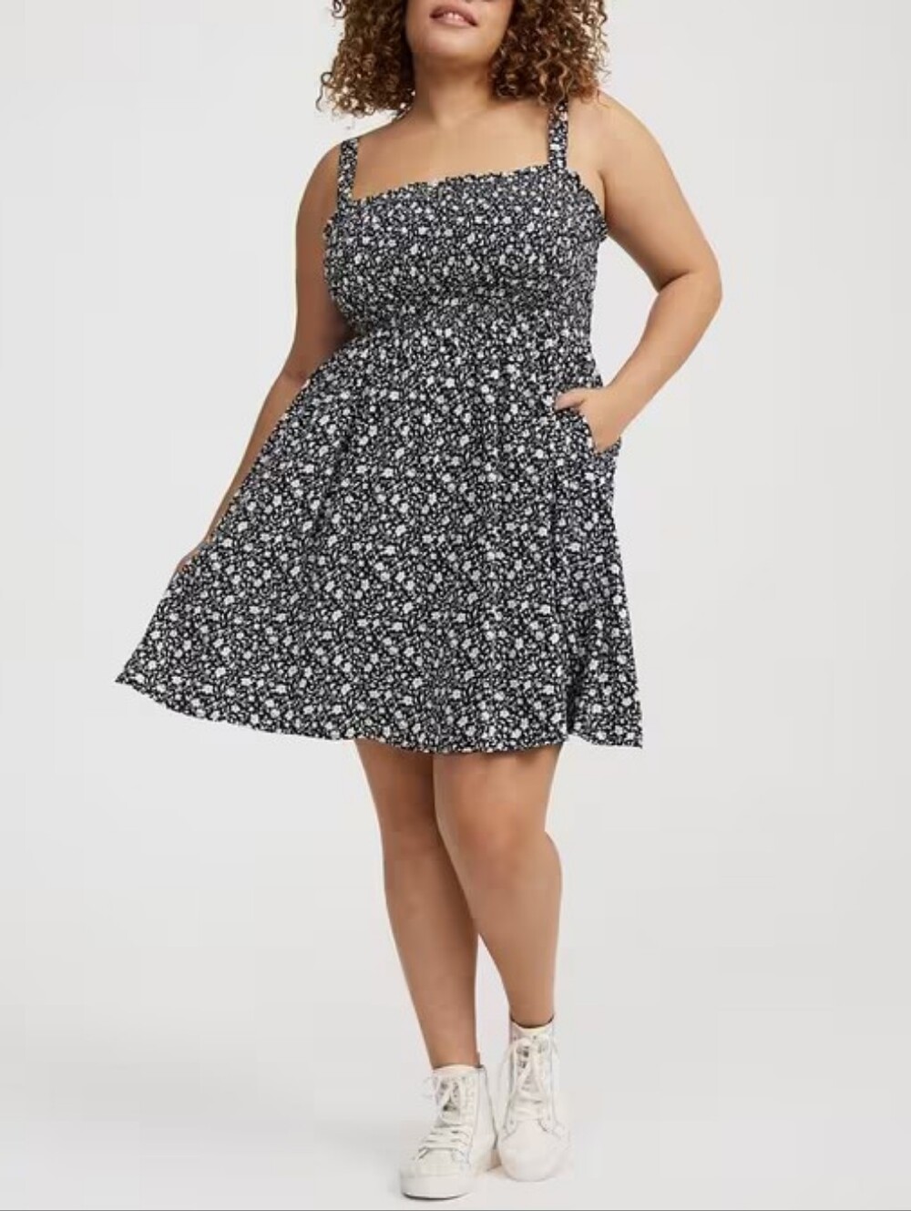 Torrid Navy Ditsy Floral Sleeveless Smocked Tube Mini Dress Size 2 (2X)